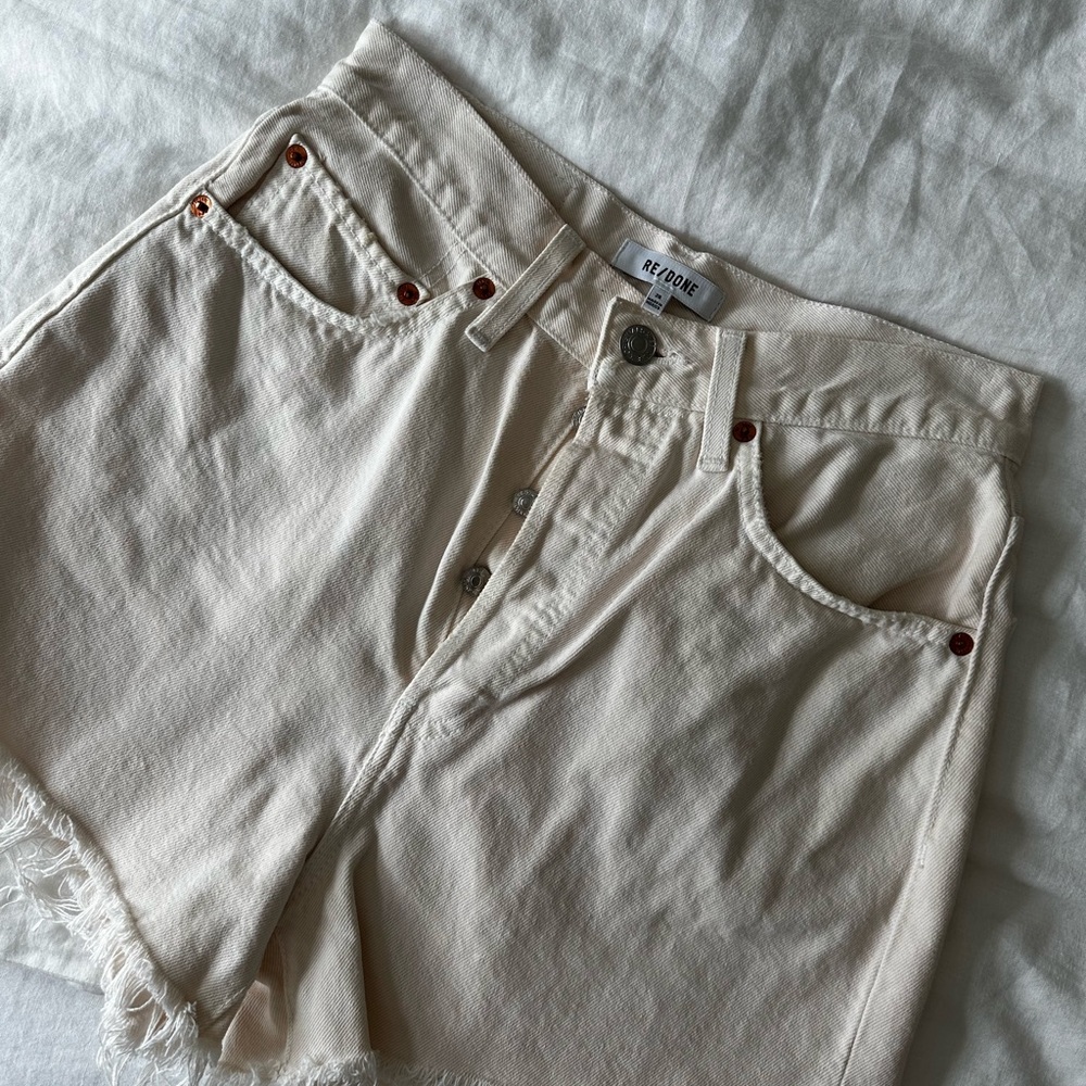 Re/done Mid Rise Relaxed Short - Picture 4 of 6
